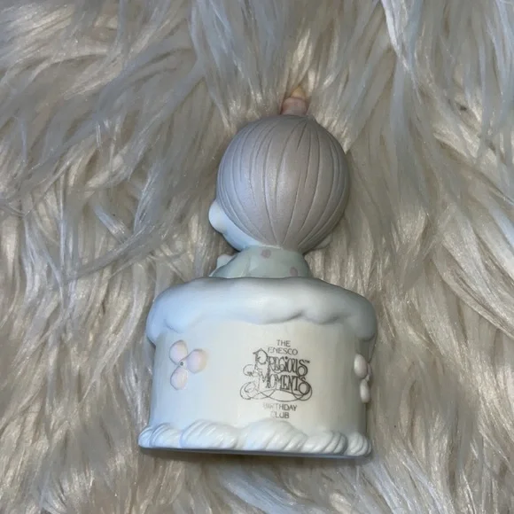 vintage Precious Moments figurine. 1988 Symbol of Friendship. - Picture 5 of 5